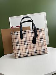 Burberry Reversible London Pale Opal Leather Haymarket In Black Check Size 46x35x30cm - 1