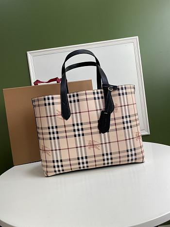 Burberry Reversible London Pale Opal Leather Haymarket In Black Check Size 46x35x30cm