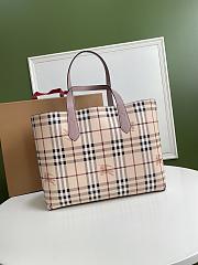 Burberry Reversible London Pale Opal Leather Haymarket In Light Purple Check Size 46x35x30cm - 6