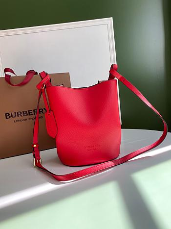 Burberry Hobo In Red Size 18.5x15x23.5cm