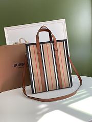 Burberry Icon Stripe Small Tote Bag 8024294 Size: 26x11.5x31cm - 1