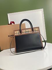 Medium Leather and Vintage Check Two-handle Title Bag Size 32x15x25cm - 1