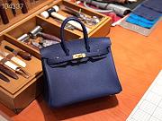 Hermes Birkin 25 In Navy Blue - 5