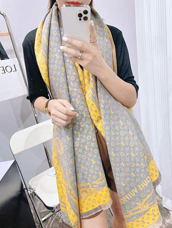 Louis Vuitton Silk Scarf 004