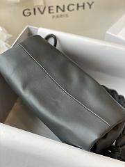 Givechy Medium  ID93 Shoulder Bag BB50E - 6