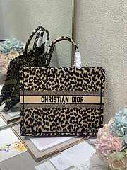 Dior Book-Tote Maria Grazia Chiuri Yellow Size 41cm - 1