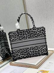 Dior Book Tote Grey Multicolor Mizza Embroidered Size 36x28cm - 6