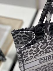 Dior Book Tote Grey Multicolor Mizza Embroidered Size 36x28cm - 5