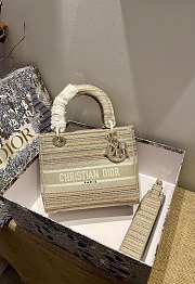 Dior Medium Lady D-lite Beige Embroidery Size 24cm  - 1