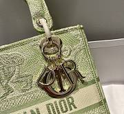 Dior Medium Lady D-lite Green Tiger Embroidery Size 24cm - 4