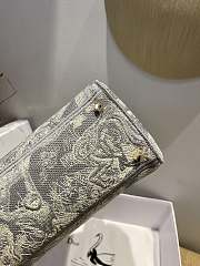 Dior Lady Medium White Toile de Jouy Reverse Embroidery Size 24cm - 4