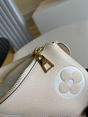 Louis Vuitton Marshmallow Hobo Bag M45697  - 4
