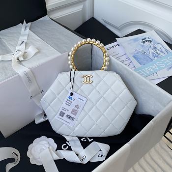 Chanel Clutch Sheepskin Artificial Pearl AS2609 
