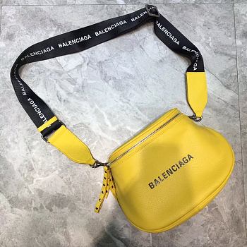 Colestore Balenciaga Shoulder Bag In Yellow 