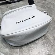 Colestore Balenciaga Shoulder Bag In White  - 3