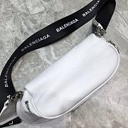 Colestore Balenciaga Shoulder Bag In White  - 5