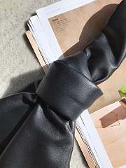 Bottega Veneta Twist Clutch 607964 - 2
