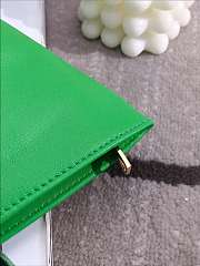 Bottega Veneta Twist Clutch In Green 607964 - 6