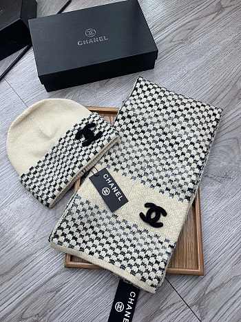 Chanel Hat & Scarves 001