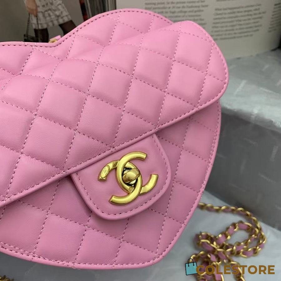 Chanel 22S Heart Bag AS2061 Size 20×17×6.5cm 