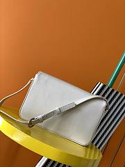 YSL Le Maillon Satchel In White Smooth Leather 64979  - 5