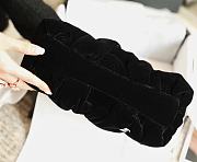 Chanel Cloud Bag Velvet Leather - 6