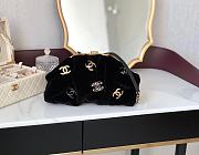 Chanel Cloud Bag Velvet Leather - 4