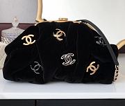 Chanel Cloud Bag Velvet Leather - 3