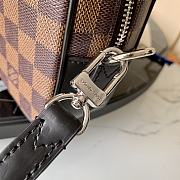 Louis Vuitton Damier Ebene Clutch N41663  - 2