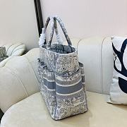 Dior Beach Tote Bag In White 9028 Size 42x30x17cm - 3