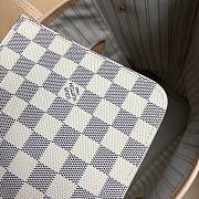 Louis Vuitton Neverfull Damier Azur Tote Bag In White N41050  - 4