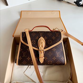 Louis Vuitton LV Ivy Bag Monogram Canvas M44919 