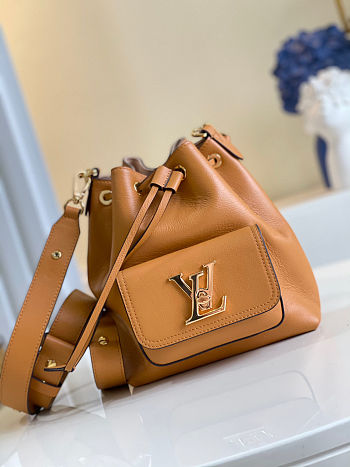 Louis Vuitton Bucket Bag 
