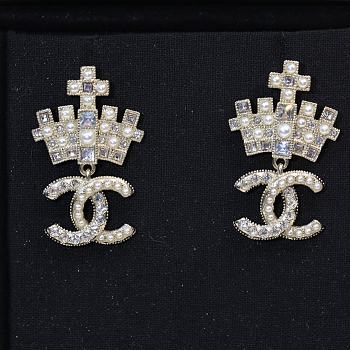 Chanel Crown Pearl Earings