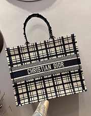 Dior Book Tote Cannage Embroidery Black&White M1286 Size 41.5x32x5cm. - 4