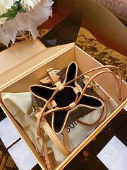Louis Vuitton Noe Bucket Bag M57099  - 6