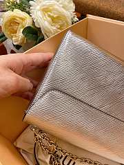 Louis Vuitton Twist Silver Epi Leather M50280 Size 23x18x8cm - 6