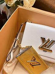Louis Vuitton Twist White Epi Leather M50280 Size 23x18x8cm - 3