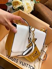 Louis Vuitton Twist White Epi Leather M50280 Size 23x18x8cm - 5