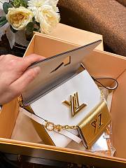 Louis Vuitton Twist White Epi Leather M50280 Size 23x18x8cm - 4