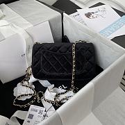 Chanel Classic Flap Velvet Bag Size 20x13x7cm - 3