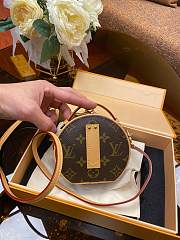 Louis Vuitton Mini Petite Boite Chapeau M44699  - 6