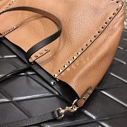Valentino Garavani Rockstud Tote Bag In Brown - 5