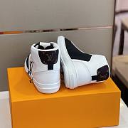 Louis Vuitton Trainer Sneaker - 6