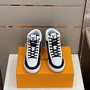 Louis Vuitton Trainer Sneaker - 2