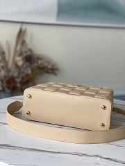 Louis Vuitton Capucines MM Damier Quilt Lambskin In Beige 31.5cm - 2