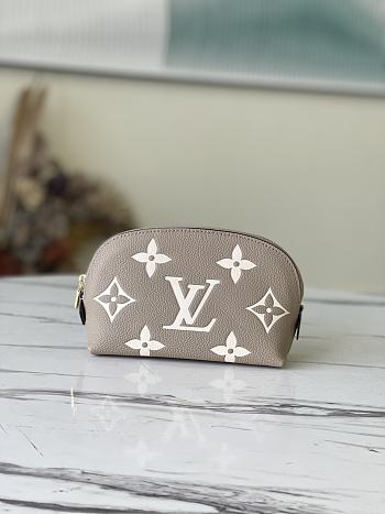 Louis Vuitton Pochette Cosmetique PM Cream M45951 