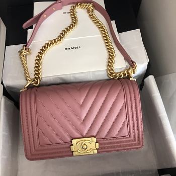 Chanel Boy Flap Bag Chervon Calfskin 67086 Size 20cm