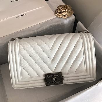 Chanel Boy Flap Bag White Chervon Calfskin 67086 Size 25cm