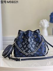 Louis Vuitton Bella Mahina Handbag M57201 25cm - 1